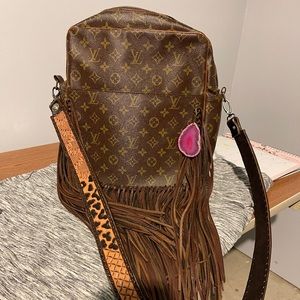 Authentic boho vintage Louis Vuitton handbag!